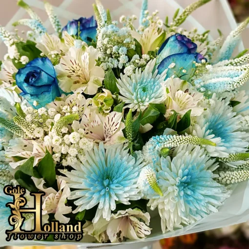 دسته گل رز آبی و آلسترمریا سفید