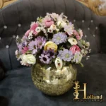 گلدان طلایی شیشه‌ای با گل صنوعی مینیاتوری