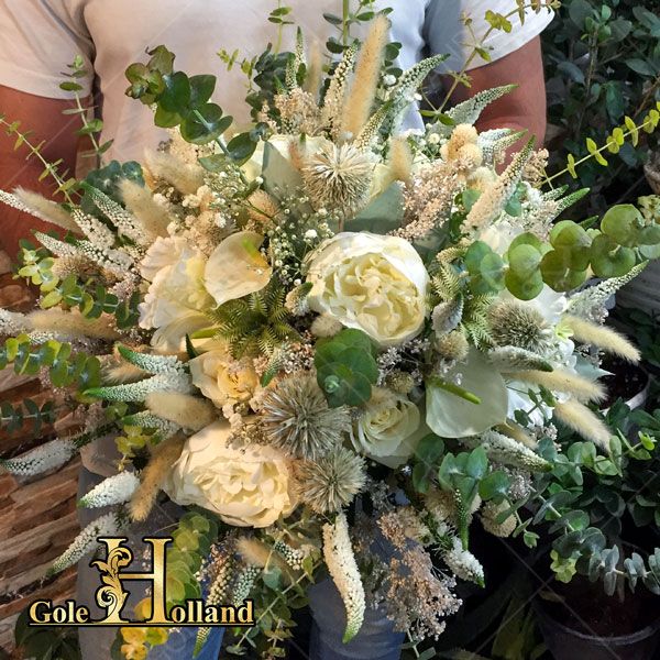 دسته گل مراسم فرمالیته عروسی با گل رز هلندی